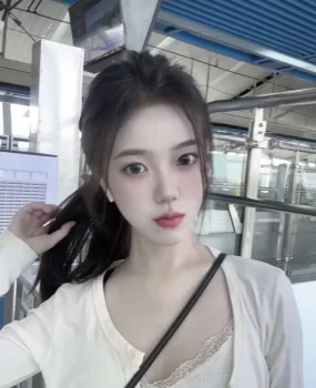 02可爱萝莉会淫语