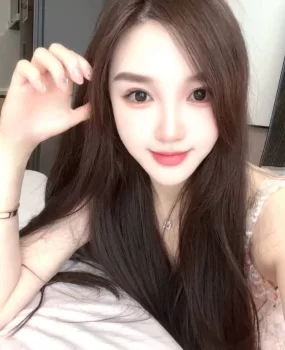 大胸翘臀颜值老师