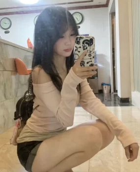 上海清纯美女