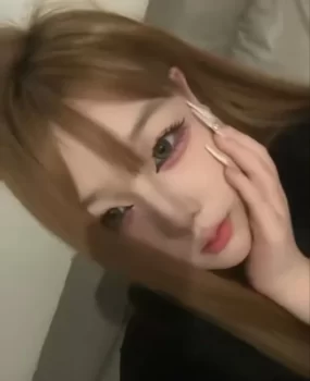 年轻的小姐姐