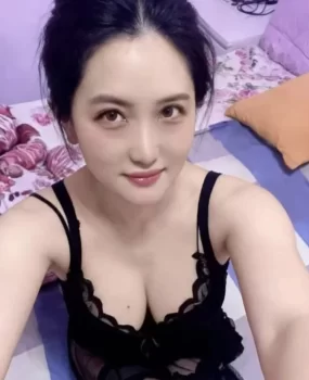 重庆媚娘。