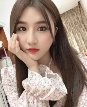 肤白貌美小姐姐