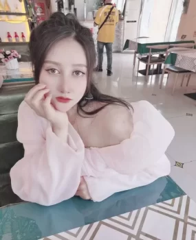 立水桥大胸冰冰