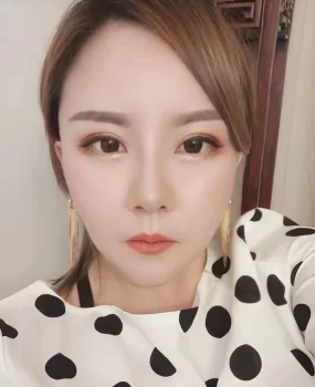 大波美女伊伊