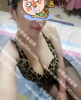 胸超级大的兼职妹子，喜欢大胸的可以去