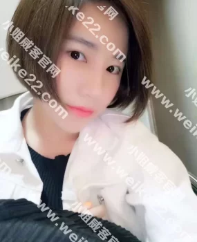 福州兰兰肤白胸大，B紧的很，笑起来挺美的，先到先得啊