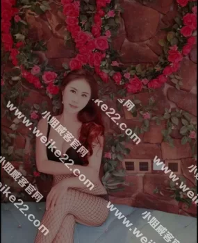 美女萱萱肤白貌美活好不机车