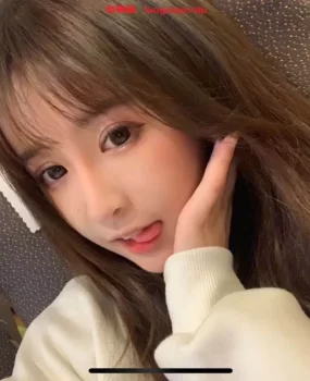 白丝萝莉妹水特多