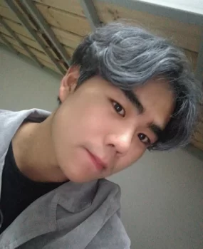 郑州CBD内环小哥哥